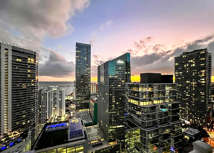 Star Stay Miami Yellow Brickell