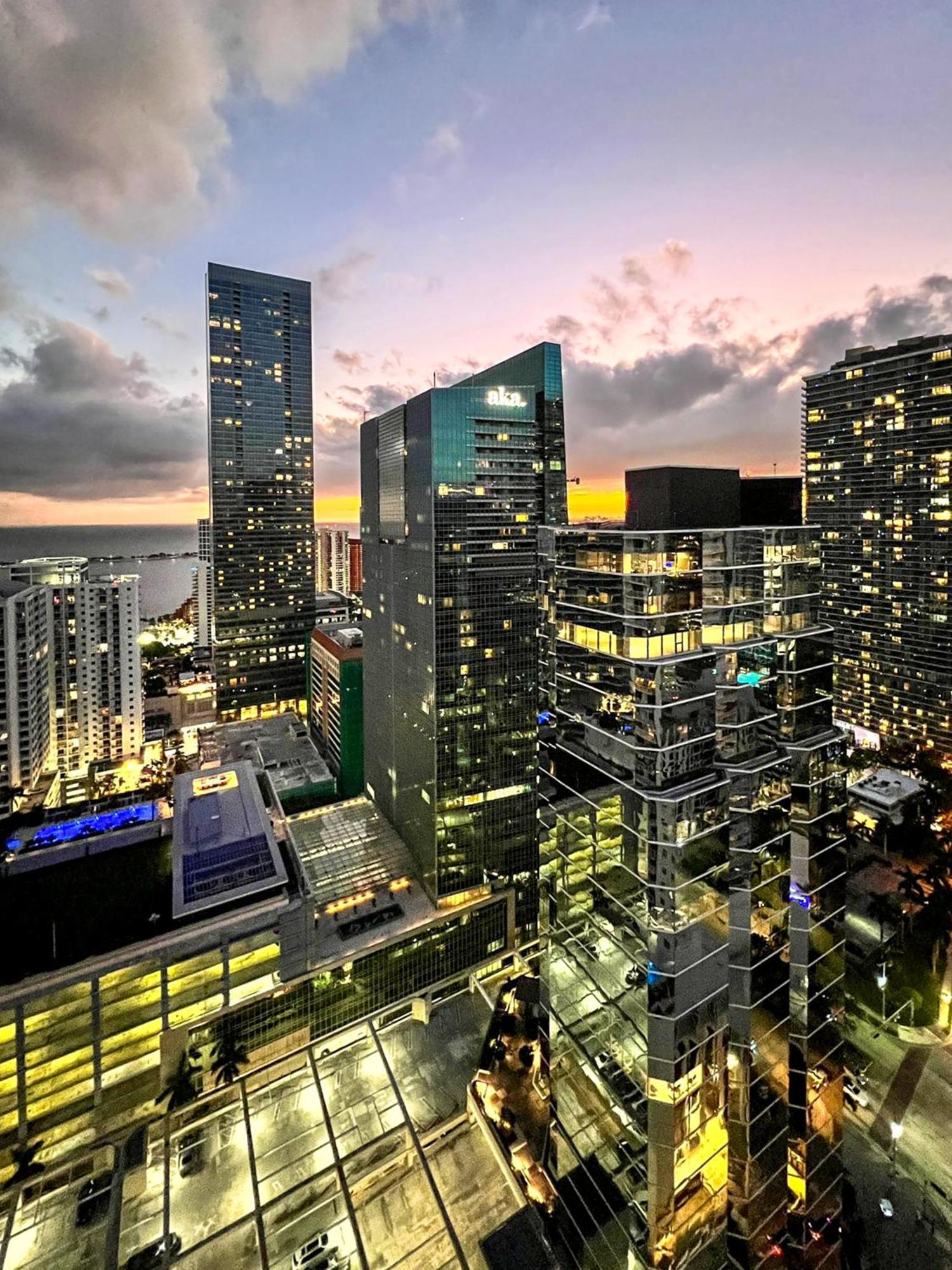 Star Yellow Brickell